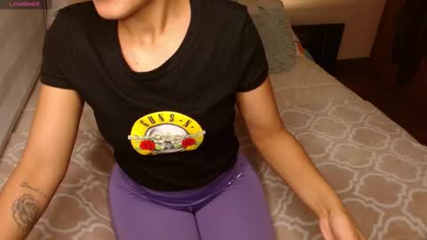 Snapshot of musicayluna chatting on February 12, 4:44 am VALENTINA Luna  online show from February 12, 4:44 am