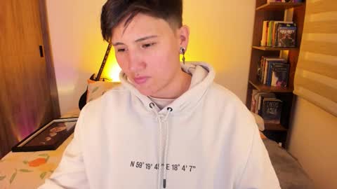 Snapshot of musicayluna chatting on October 11, 4:06 am VALENTINA Luna  online show from October 11, 4:06 am