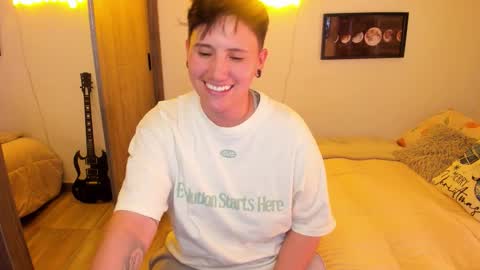 VALENTINA Luna  online show from January 18, 5:15 am