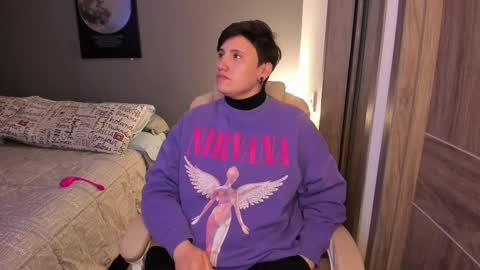 Snapshot of musicayluna chatting on March 9, 8:40 am VALENTINA Luna  online show from March 9, 8:40 am