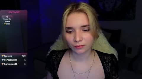 Molly online show from May 29, 10:19 pm