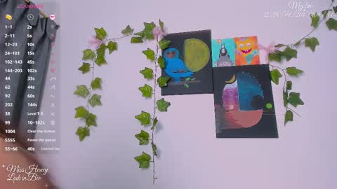 Snapshot of mxsshoney chatting on October 2, 9:36 am Sara IG online show from October 2, 9:36 am