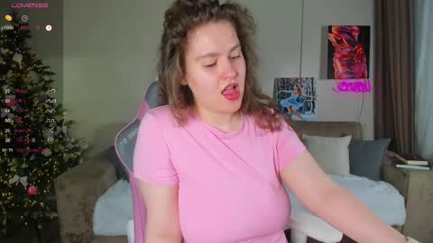 Snapshot of my_emmy chatting on February 10, 11:15 am Emmy online show from February 10, 11:15 am