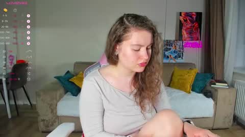 Snapshot of my_emmy chatting on March 1, 2:34 pm Emmy online show from March 1, 2:34 pm