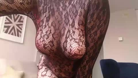 Snapshot of my_hannah chatting on March 12, 12:04 pm Hannah welcome online show from March 12, 12:04 pm