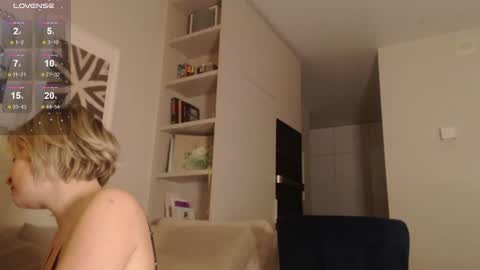 Snapshot of my_hannah chatting on January 25, 3:36 pm Hannah welcome online show from January 25, 3:36 pm