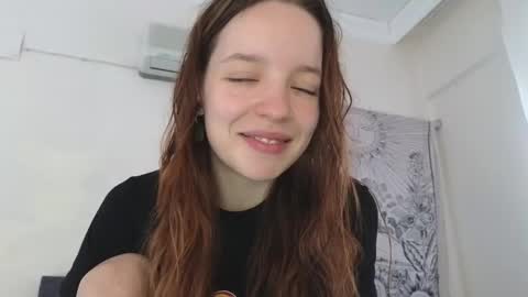 Snapshot of my_mia_ chatting on December 21, 11:11 am MIA I will be here Monday Wednesday Thursday Saturday online show from December 21, 11:11 am