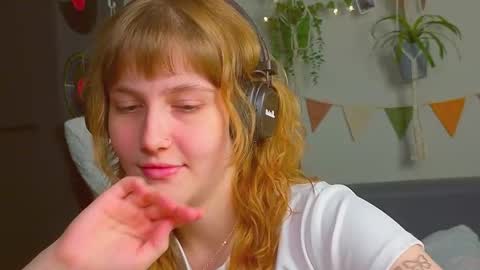 Snapshot of my_parisss chatting on October 28, 11:31 pm PARIS online show from October 28, 11:31 pm