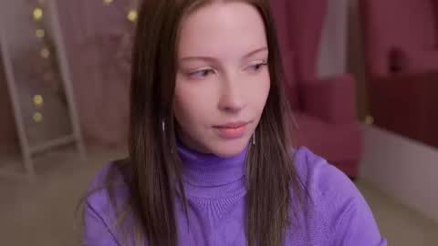 STELLA  Im here today online show from September 28, 3:28 pm