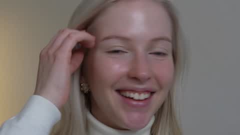 STELLA  Im here today online show from January 28, 3:25 pm