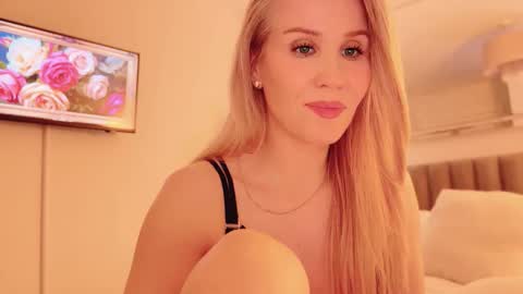 Mya-be Yours P online show from March 28, 10:52 pm