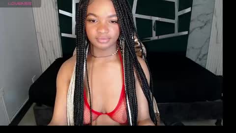 Snapshot of mychell_ch chatting on January 8, 3:51 am mychell_ch online show from January 8, 3:51 am