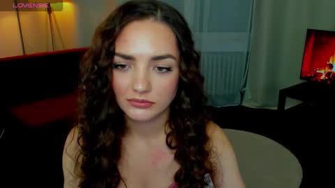 Ella online show from October 17, 10:46 pm