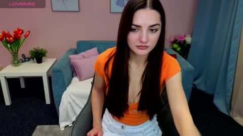 Ella online show from October 15, 9:17 pm