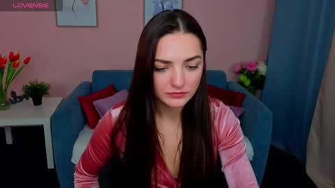 Ella online show from October 6, 11:42 pm