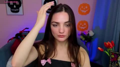 Ella online show from October 27, 11:10 pm