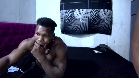 Snapshot of myle_browm chatting on December 26, 1:07 am myle online show from December 26, 1:07 am