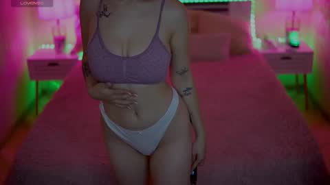 mylolasky online show from October 31, 8:13 pm