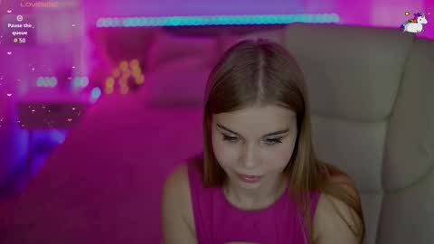 mylolasky online show from October 8, 8:13 pm