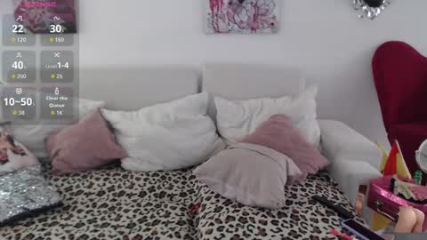 Snapshot of myrnasexxx chatting on October 9, 8:57 pm Myrna Sessions online show from October 9, 8:57 pm