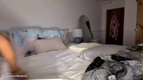 mysteriousmadam_ online show from August 5, 3:40 pm