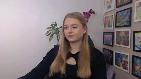 Erica online show from December 5, 9:06 am