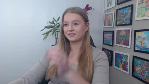 Erica online show from December 13, 9:15 am