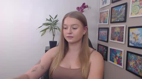 Erica online show from December 27, 1:28 pm