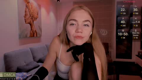 Snapshot of mysteryy_ chatting on February 4, 8:06 pm Michelle Endlessly love and support you here every night online show from February 4, 8:06 pm