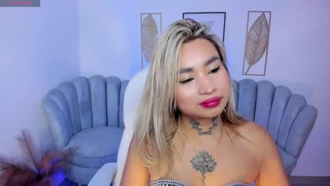 mystic_nova_ online show from June 3, 2:33 pm