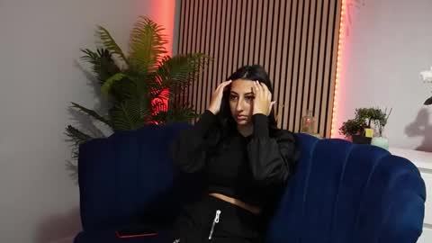 mysticdesire_ online show from September 18, 4:22 am