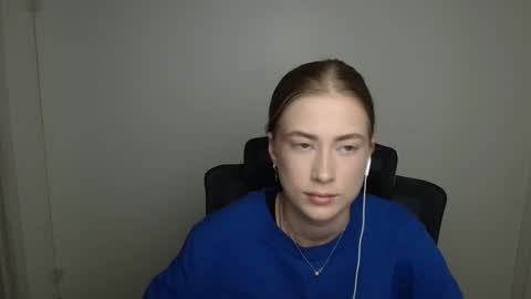 Emelie online show from September 20, 5:17 am