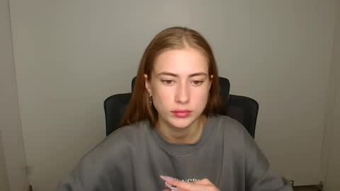 Emelie online show from October 21, 11:25 am