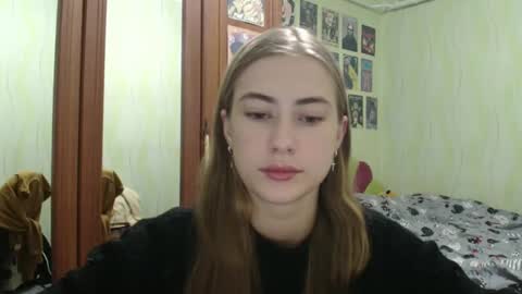 Emelie online show from October 13, 12:13 am