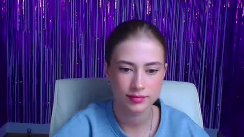 Emelie online show from September 27, 11:50 am