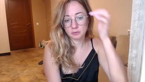 Maya online show from December 15, 12:49 pm