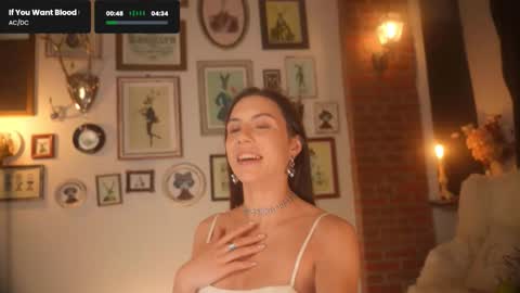 Snapshot of myxspacegirl chatting on October 9, 7:40 pm Kate or KT online show from October 9, 7:40 pm