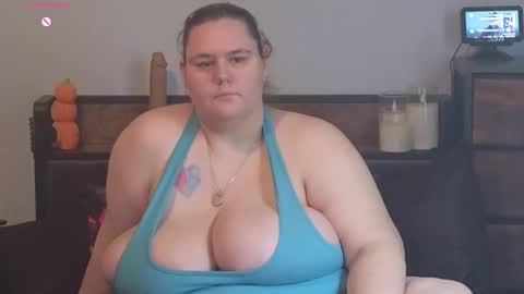 Snapshot of mzjuicybootay2169 chatting on October 4, 8:02 pm Mzjuicybootay online show from October 4, 8:02 pm