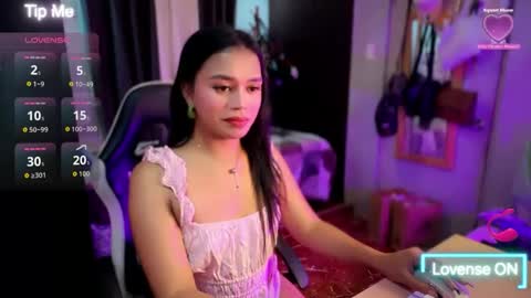 Nadia online show from April 6, 8:43 pm