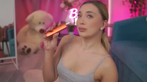 Nadia online show from February 8, 11:03 am