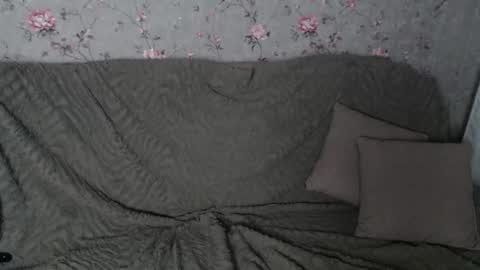 Naemi online show from February 25, 5:11 pm