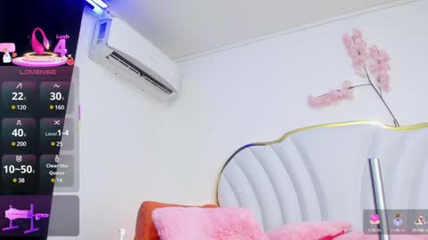 NahiaraReina  online show from January 26, 1:25 pm