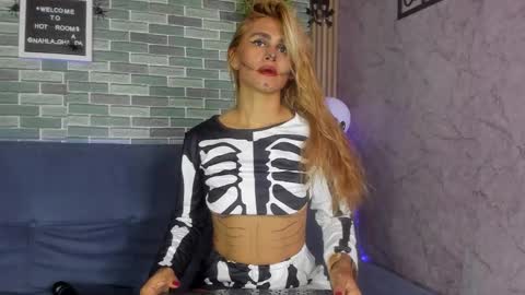 Snapshot of nahlaghaada chatting on November 1, 10:58 pm Nahla online show from November 1, 10:58 pm