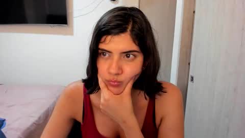 independent model online show from March 13, 3:30 am