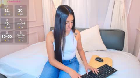 Nahomi online show from October 18, 7:59 pm