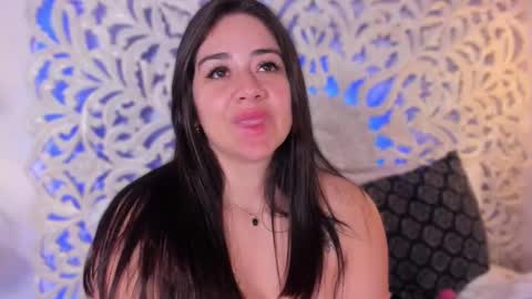 Nahomi  online show from January 5, 5:27 pm