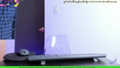 Snapshot of nahomiblakee chatting on October 5, 9:42 pm Nahomi Carol online show from October 5, 9:42 pm