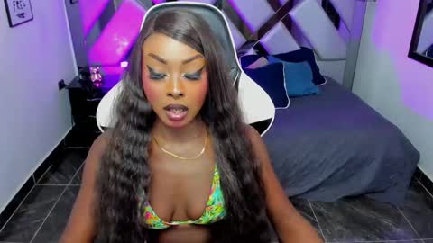 Nahomi  online show from January 28, 7:53 pm