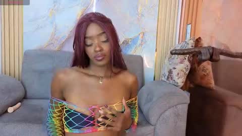 Nahomy  online show from November 5, 10:48 pm