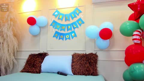 Nahomy online show from December 14, 6:09 pm